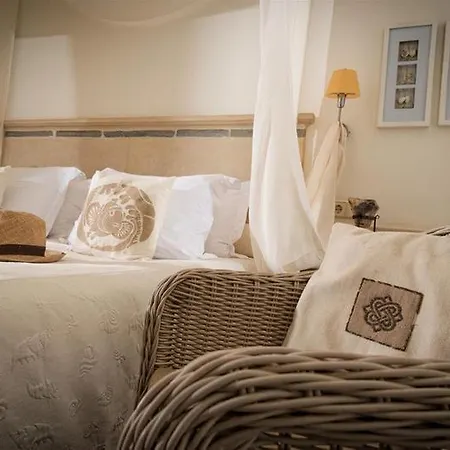 Skajado Hotel 3*